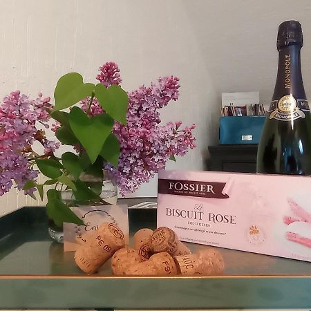 Le Cocon Appartement Proche Epernay Et Maisons De Champagne Ay-Champagne Eksteriør bilde